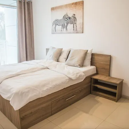 Hotel apartamentowy Towarowa *