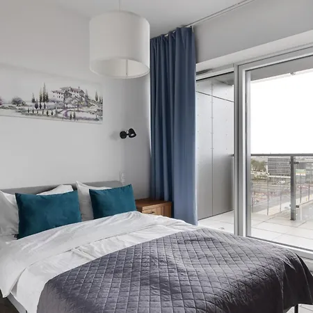 Hotel apartamentowy Towarowa