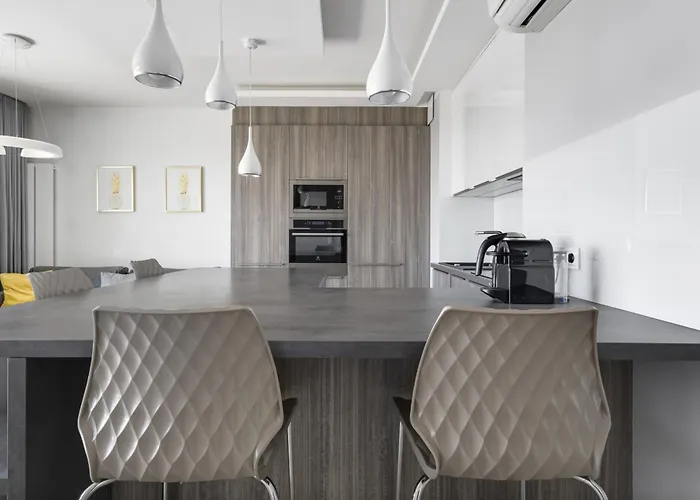 Towarowa Lejlighedshotel 4*