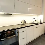 Towarowa Lejlighedshotel 4*