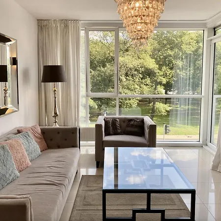 Towarowa Aparthotel 4*