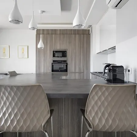 Towarowa شقة فندقية 4*