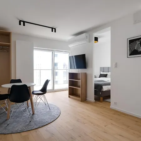 Aparthotel Towarowa