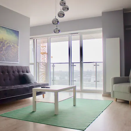 Towarowa بوزنان