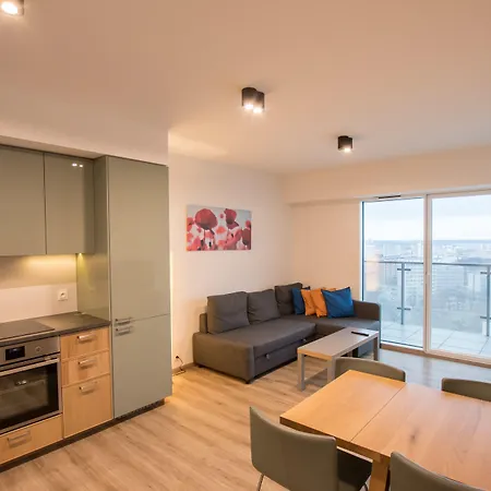 Towarowa بوزنان