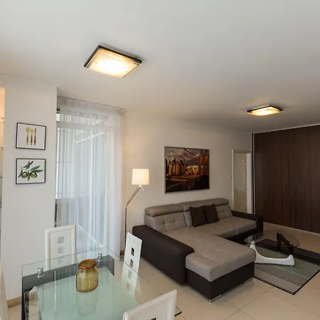 Towarowa 4* Poznan