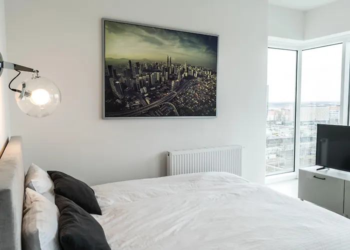 Апарт-отель Towarowa 4*