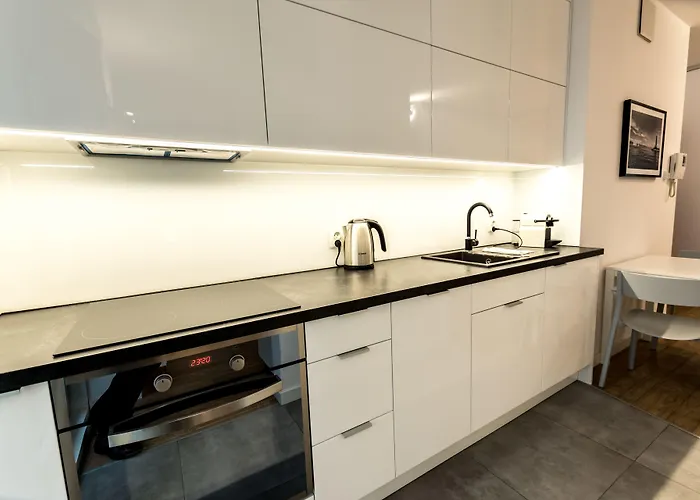 Towarowa Aparthotel 4*